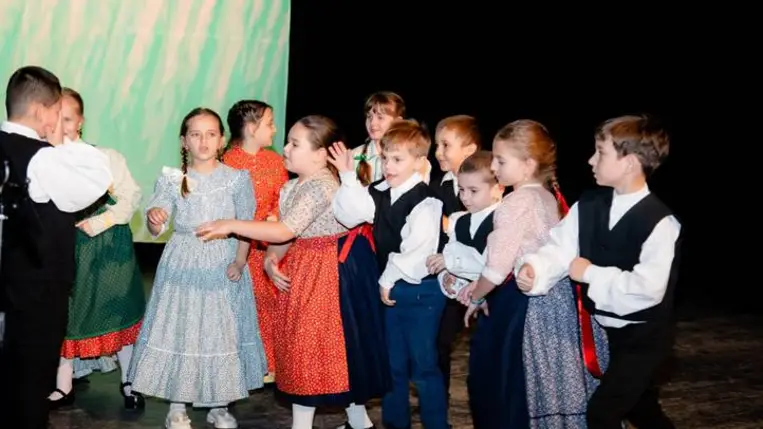 Ünnepi gálakoncerttel zárták az évet a Beregszászi Rezeda Folkműhely növendékei