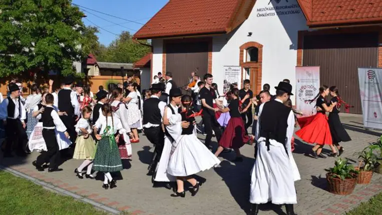 Sereglés Váriban - A népművészet élő, közösségformáló erő