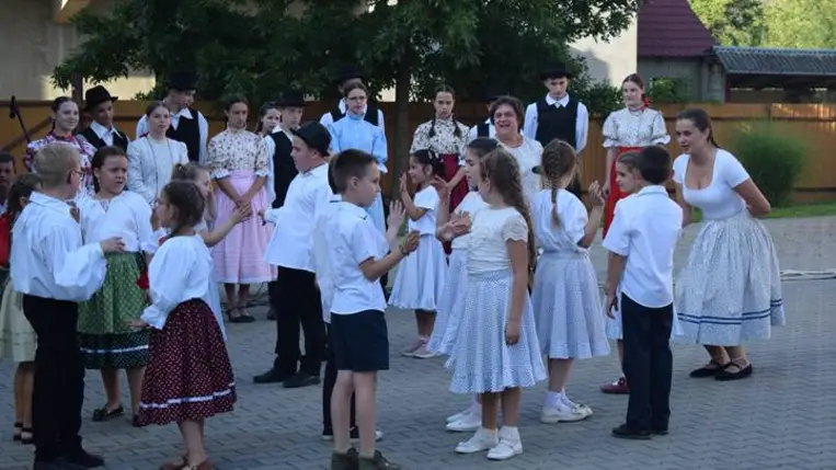 Hagyományőrző napok Mezőváriban, ötödször - Barátságszövés a tánc, a zene erejével