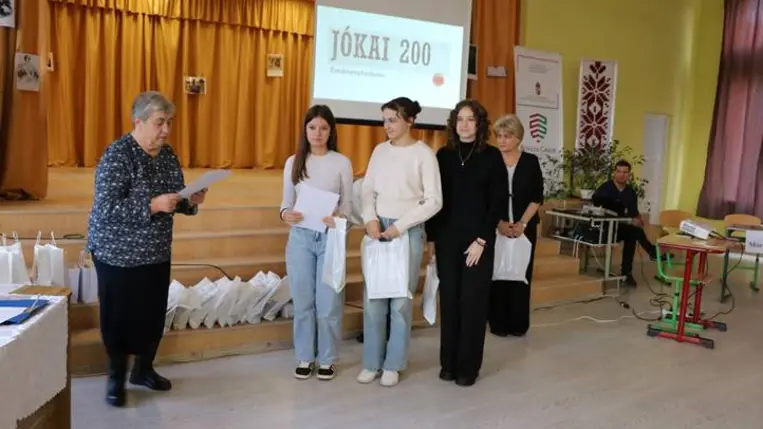 Irodalmi-műveltségi vetélkedő Nagydobronyban - Jókai csodákkal teli világa újra életre kelt