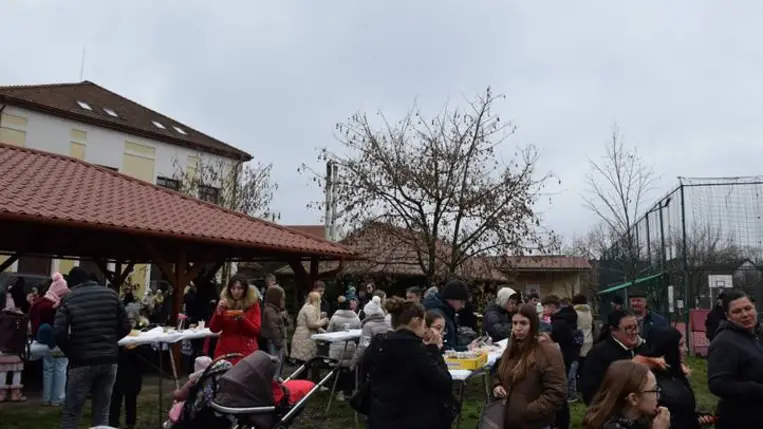 Adventi vásár Beregszászon - A Krisztus-várás mához szóló üzenete. Fotó: Kárpátinfó/ Eszenyi Gábor