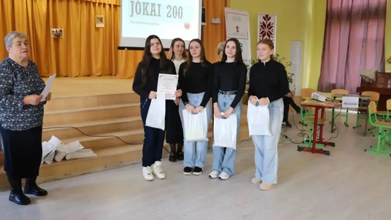Irodalmi-műveltségi vetélkedő Nagydobronyban - Jókai csodákkal teli világa újra életre kelt