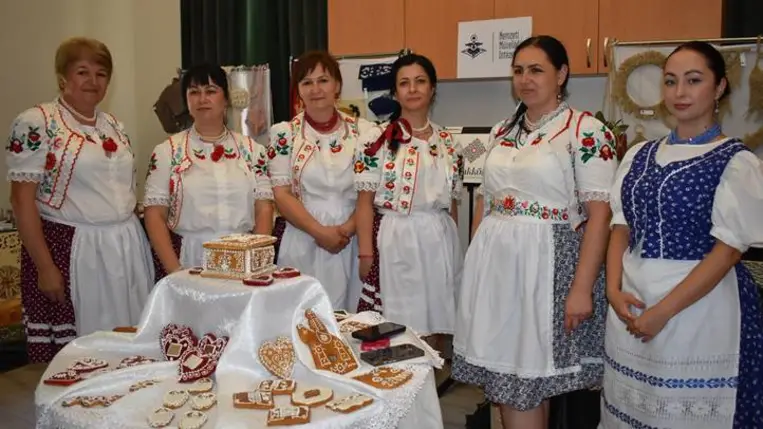 Kézműveskiállítás és tehetségek bemutatkozása a Perényi Kultúrkúriában - Hagyományápolás és közösségépítés. Fotó: Kárpátinfó/ Kovács Erzsébet