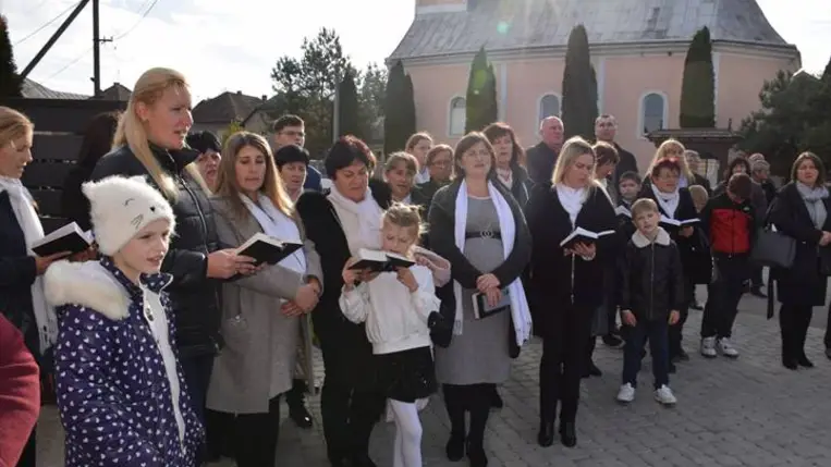 Emlékművet állítottak a holokauszt zápszonyi áldozatainak - Felejteni bűn, emlékezni kötelesség. Fotó: Kárpátinfó/ Kovács Elemér