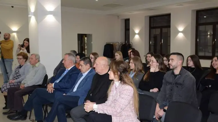 Találkozó Nagy Tímea és Hegedűs Csaba olimpikonokkal az MCC beregszászi székházában - A példaképek köztünk élnek