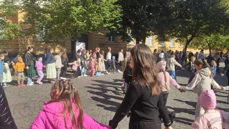 Villámcsődület Beregszász központjában - A magyar népi játék napja