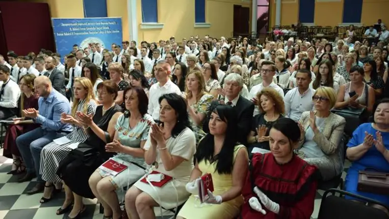 A Kárpátaljai Magyar Líceum első bizonyítványátadó ünnepségén - Az elsők bátorsága és felelőssége. Fotó: Kárpátinfó/ Kovács Erzsébet