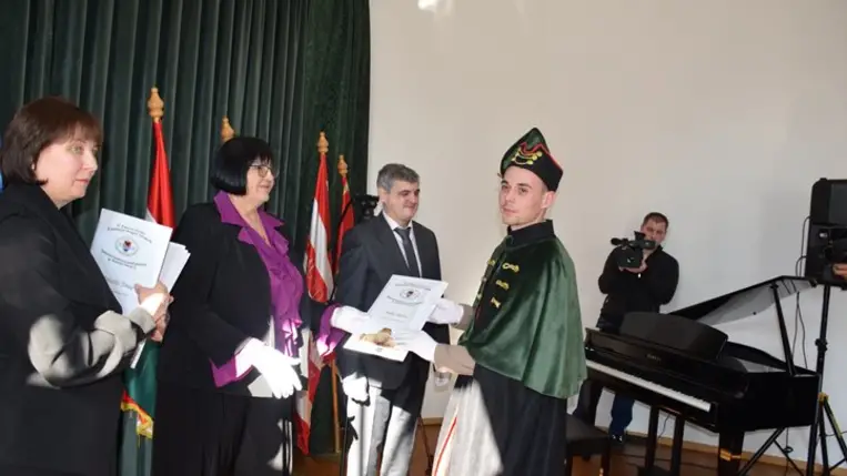 Mesterdiplomákat adtak át a Perényi Kultúrkúriában - Gyökerek és szárnyak. Fotó: Kárpátinfó/ Kovács Elemér