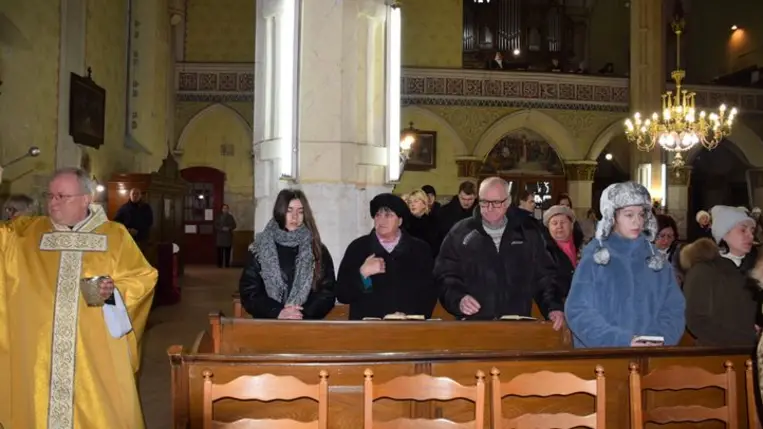 Vízkereszt ünnepe a beregszászi római katolikus templomban - Betlehemi csillag – hitünk és reménységünk. Fotó: Kárpátinfó/ Kovács Elemér