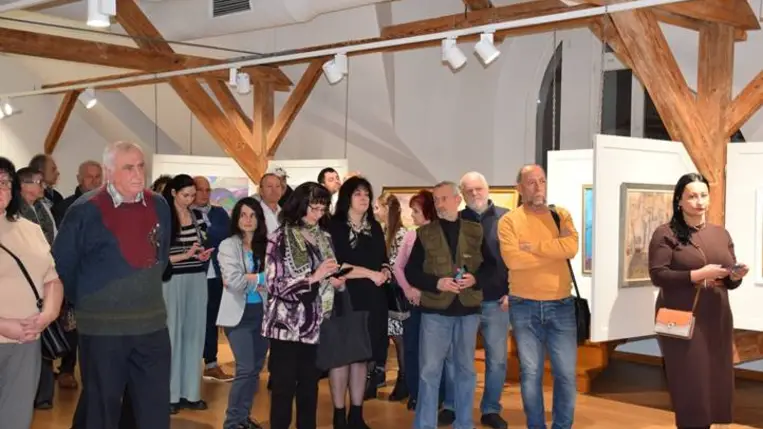 Tárlatmegnyitó a Munkácsy Mihály Magyar Házban - A Kárpátok Művészetéért és Kultúrájáért Egyesület alkotóinak sokszínű világa