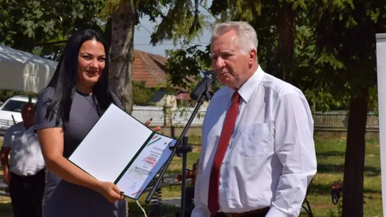 Magyarok Kenyere. Búzaösszeöntő ünnepség Nagydobronyban - A megpróbáltatások idején még jobban összekapaszkodunk. Fotó: Kárpátinfó/ Kovács Elemér