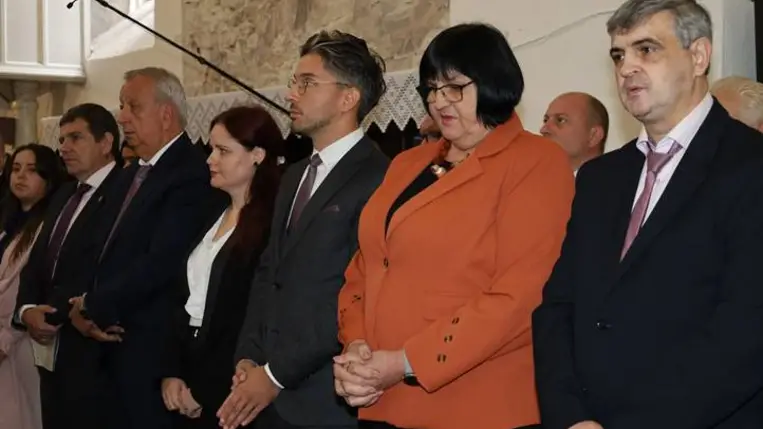 A Kárpátaljai Magyar Líceum központi tanévnyitója Visken