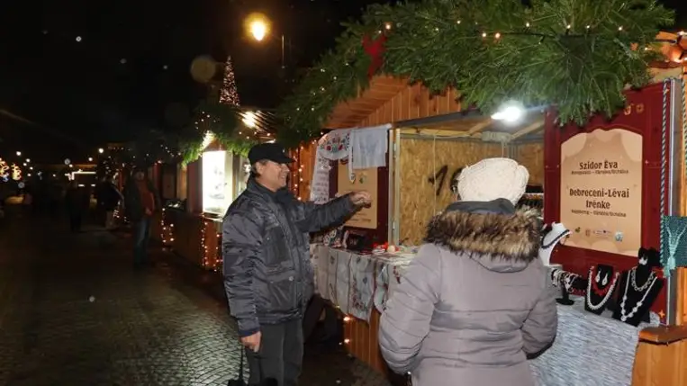 Határon átnyúló együttműködés - Szatmárnémetiben állítottak ki kézműveseink