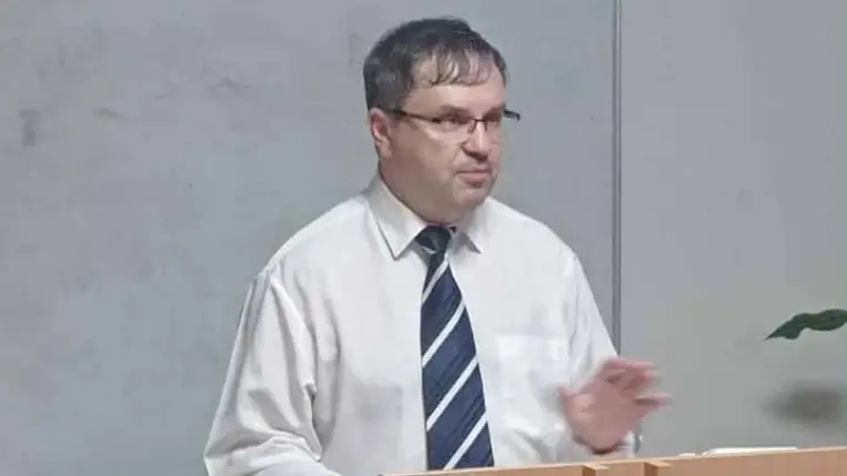 Evangelizációs esték a Glória Ifjúsági és Missziós Központban - Gyere ki a világosságra