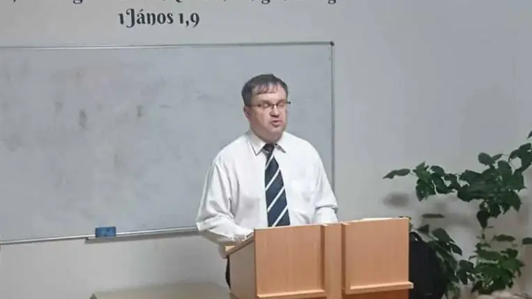 Evangelizációs esték a Glória Ifjúsági és Missziós Központban - Gyere ki a világosságra