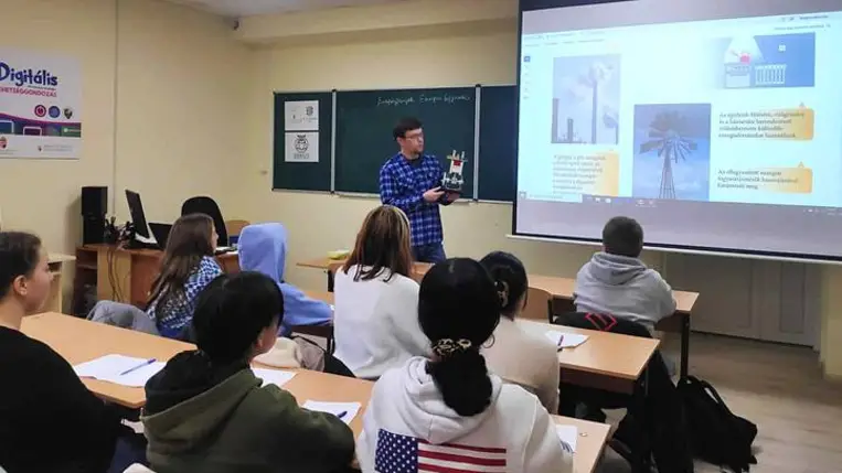 Megvalósultak a 2025/26-os tanév Tehetséggondozó Foglalkozásai a 15 Genius Tehetségpontban