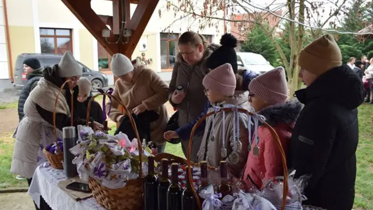 Adventi vásár Beregszászon - A Krisztus-várás mához szóló üzenete. Fotó: Kárpátinfó/ Eszenyi Gábor