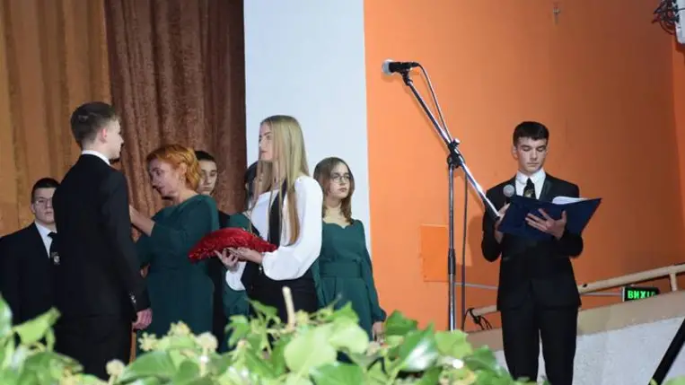 A Beregszászi Bethlen Gábor Líceum szalagavató ünnepségén - Megcélozzuk a legszebb álmot. Fotó: Kárpátinfó/ Kovács Elemér
