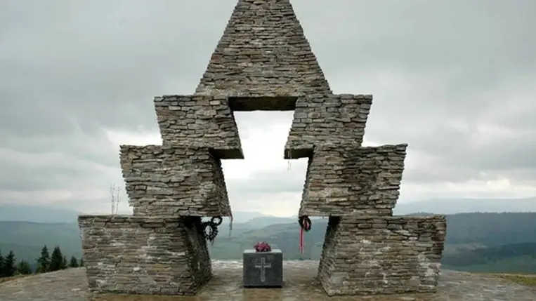 Olvasólámpa: Kárpátaljai Magyar Értéktár - Az épített örökség kiemelkedő darabjai