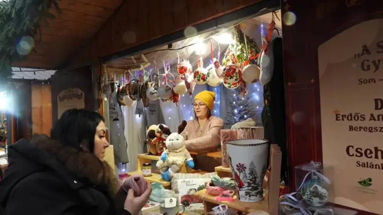 Határon átnyúló együttműködés - Szatmárnémetiben állítottak ki kézműveseink