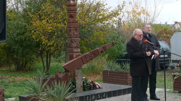 1956 hőseire emlékeztek Beregszászon - A szabadságvágy erősebb az elnyomásnál. Fotó: Kárpátinfó/ Kovács Elemér