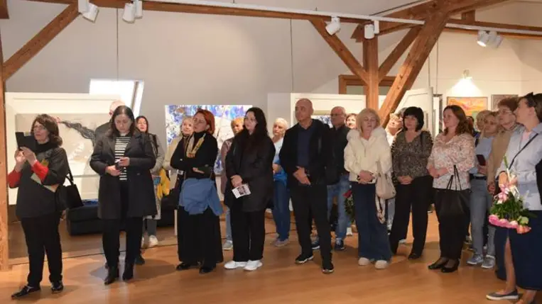 A Nova Forma egyesület tagjainak kiállításán a Munkácsy Mihály Magyar Házban - Négy karakter, négy világlátás, négy stílus. Fotó: Kárpátinfó/ Kovács Elemér