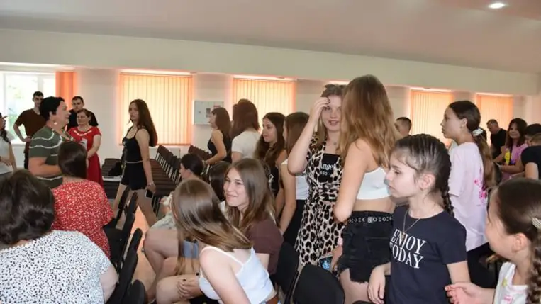 Elkezdődött a nyári táborozási szezon - Zene, ének, tánc, kézművesség. Fotó: Kárpátinfó/ Kovács Elemér