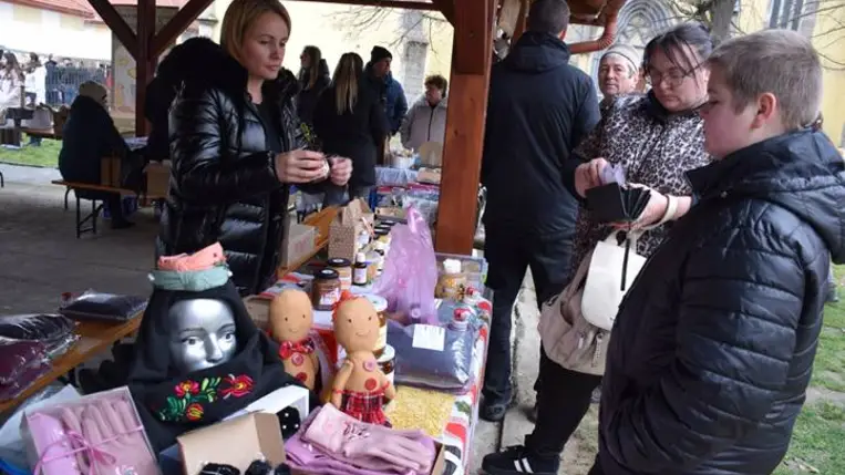 Adventi vásár Beregszászon - A Krisztus-várás mához szóló üzenete. Fotó: Kárpátinfó/ Eszenyi Gábor