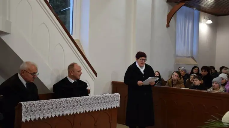 Hálaadó istentisztelet a megújult kisbégányi református templomban - „Mindeddig megsegített minket az Úr”. Fotó: Kárpátinfó/ Marton Erzsébet
