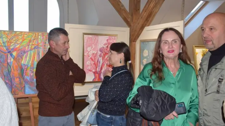 A Nova Forma egyesület tagjainak kiállításán a Munkácsy Mihály Magyar Házban - Négy karakter, négy világlátás, négy stílus. Fotó: Kárpátinfó/ Kovács Elemér