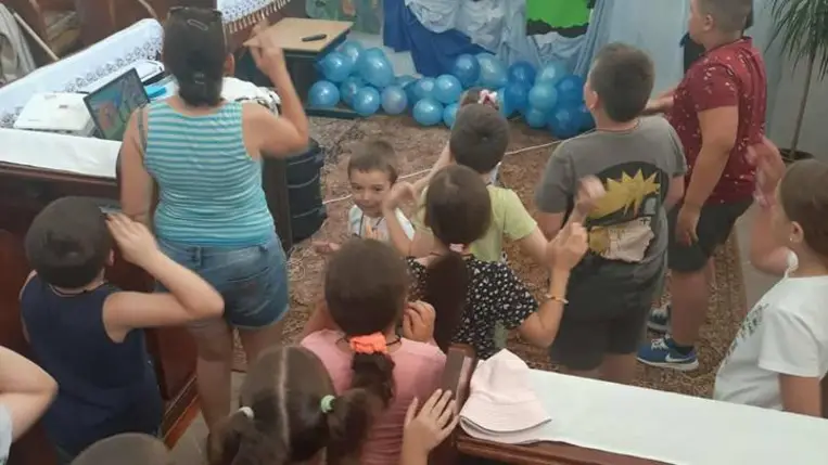 Vakációs Bibliahét Beregardóban - Vízjelek. Fotó: Kárpátinfó/ Kovács Erzsébet
