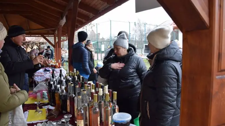 Adventi vásár Beregszászon - A Krisztus-várás mához szóló üzenete. Fotó: Kárpátinfó/ Eszenyi Gábor