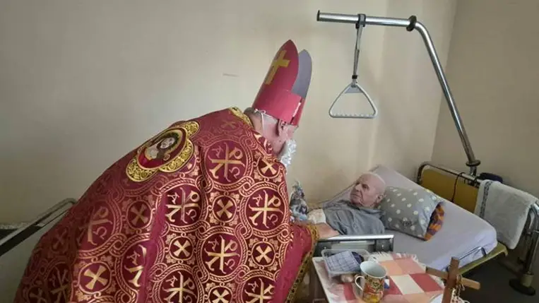 Szent Miklós hetével ünnepelte 30. születésnapját a Beregszászi Járási Máltai Szeretetszolgálat - Mosolyt és ünnepet vittek gyerekekhez, idősekhez