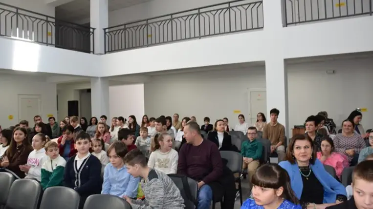 Elismerés az idei Zrínyi Ilona Matematikaverseny résztvevőinek - Díjkiosztó ünnepség a Beregszászi Bethlen Gábor Líceumban. Fotó: Kárpátinfó/ Kovács Elemér