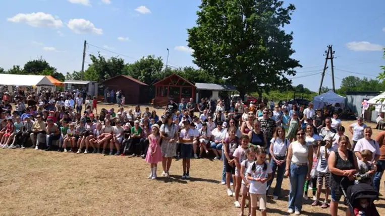 Kistérségi gyermeknap Asztélyban - A gyermek a jövőnk. Fotó : Kárpátinfó/ Kovács Erzsébet