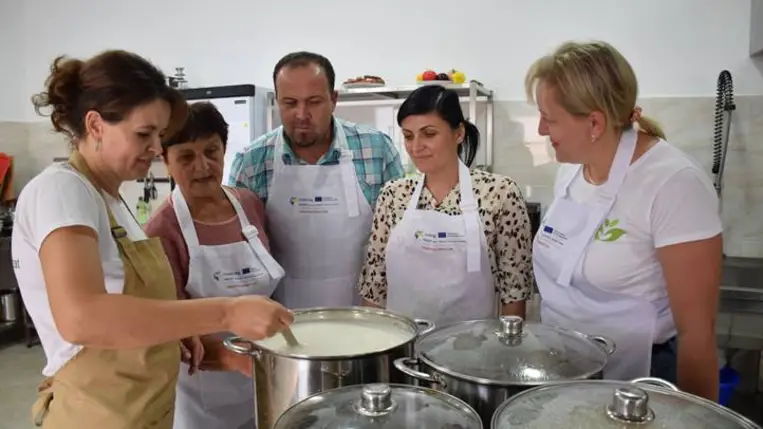 Kárpátaljai gasztroműhely a Pro Agricultura Carpatika szervezésében - Mi lehet finomabb a töltöttkáposztánál? Fotó: Kárpátinfó/ Kovács Elemér