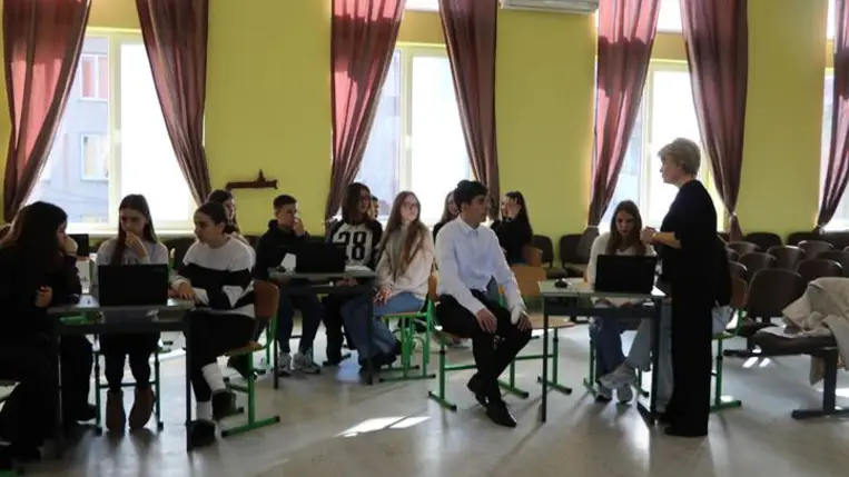 Irodalmi-műveltségi vetélkedő Nagydobronyban - Jókai csodákkal teli világa újra életre kelt