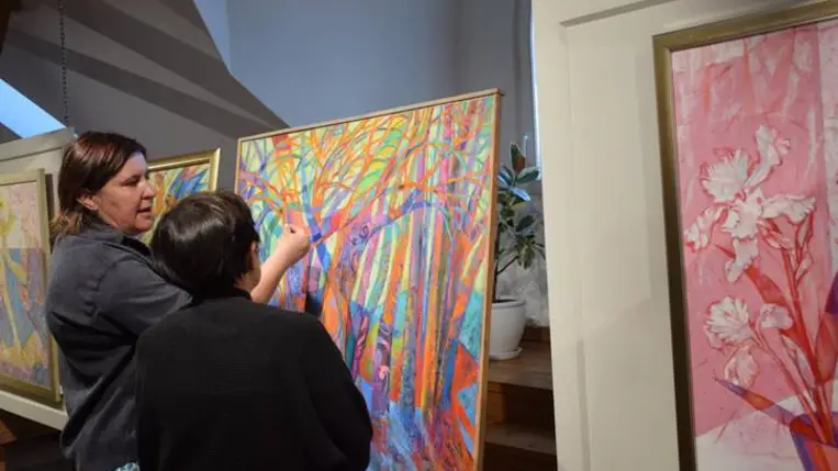 A Nova Forma egyesület tagjainak kiállításán a Munkácsy Mihály Magyar Házban - Négy karakter, négy világlátás, négy stílus. Fotó: Kárpátinfó/ Kovács Elemér