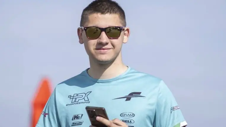 Beni és Ákos a Slovak Karting Centerben. Fotó: Hajóka Sport Fotó