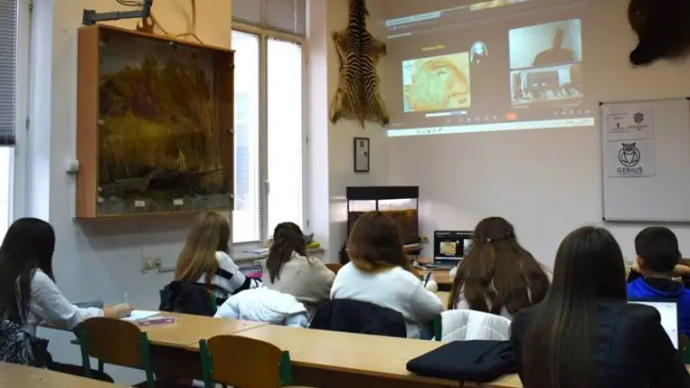 Tovább zajlanak a természettudományos tehetséggondozó programok a „GENIUS” Alapítványnál