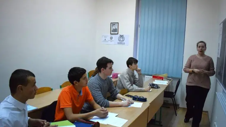 Zajlanak a „GENIUS” tehetséggondozó hétvégék - Ifjú matematikusok közösségépítése