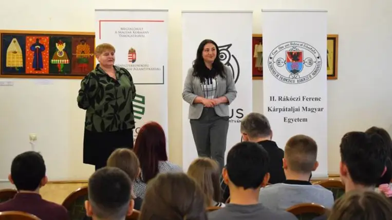 Zajlanak a „GENIUS” tehetséggondozó hétvégék - Ifjú matematikusok közösségépítése