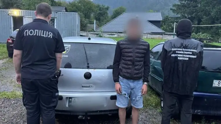 Négy határsértőt és embercsempészeket tartóztatták le Kárpátalján