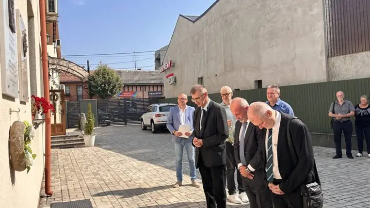 Szabó Dezső-emléktáblát avattak Ungváron - Az elhallgatott író ma is üzen. Fotó: Kárpátinfó/ Marton Erzsébet