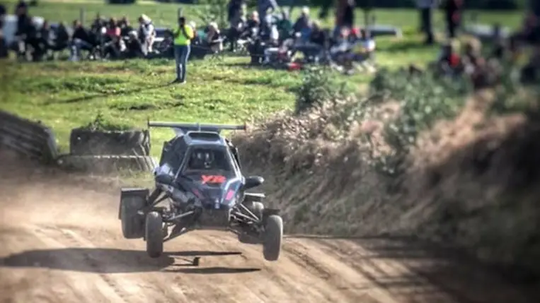 Fiatal, Gyors, és Elszánt - Mira újra a pályán! Fotó: Mihalik Mira Archív – Marcsi Fotó – Balog Tünde - Hajóka SportFotó