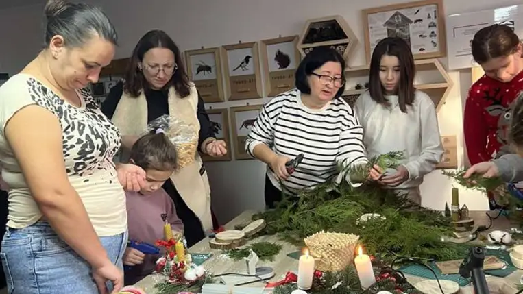 Adventi koszorúkészítés és mézeskalácssütés a Tulipán Tanodákban