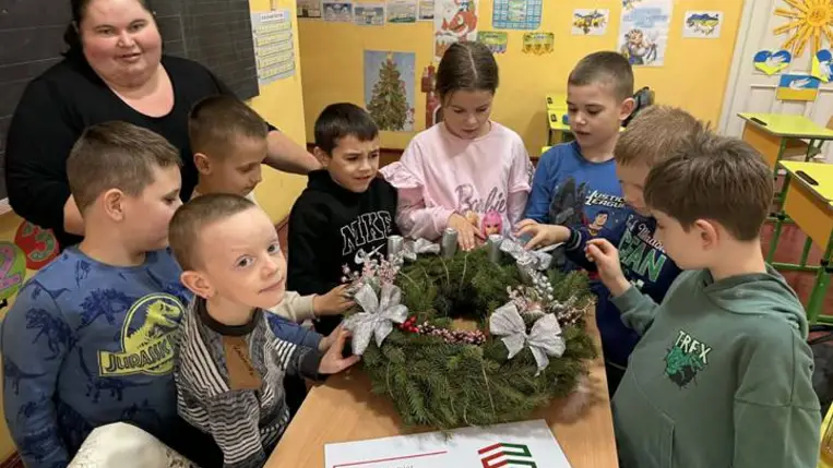 Adventi koszorúkészítés és mézeskalácssütés a Tulipán Tanodákban