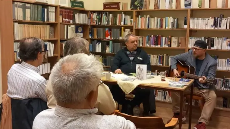 Dr. Zsebők Csaba a Mitracsek Presszóban!