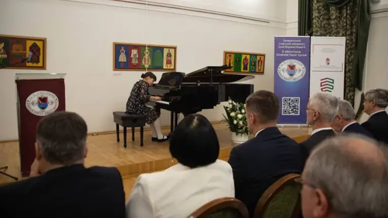 Újabb mérföldkő a Rákóczi Egyetem életében: egyetemi szintű diplomákat adtak át  - „Csak az erős közösségek képesek nehéz időben is építkezni”