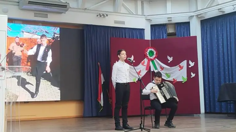 A KMNE alkotói pályázatának díjátadó ünnepségén - Tisztelet a bátraknak